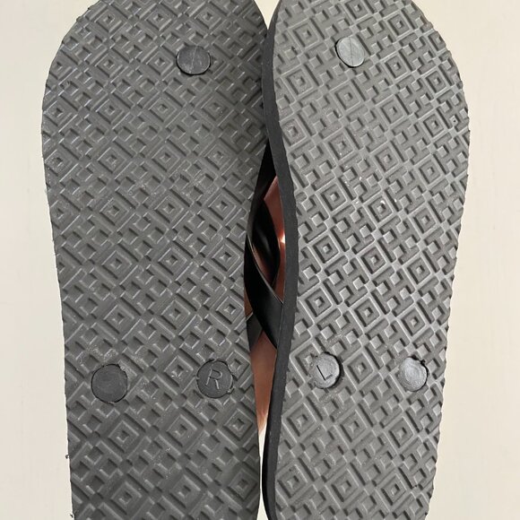 NEW Tory Burch Black Black and Cream Patterned Flip Flops Size 7 - Picture 5 of 5